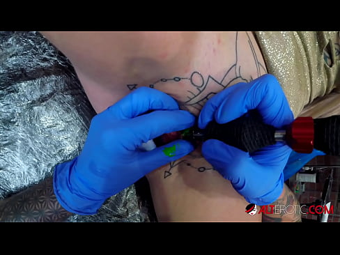 ❤️ Ekstreme tatuita varmulo Sully Savage ricevis tatuon sur sia klitoro ️❌ Malmola porno ĉe porno eo.heatpumpcenter.top ❌
