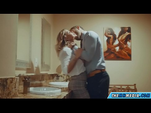 ❤️ Kiam belplena blondulo delogas vin en publika necesejo ️❌ Malmola porno ĉe porno eo.heatpumpcenter.top ❌